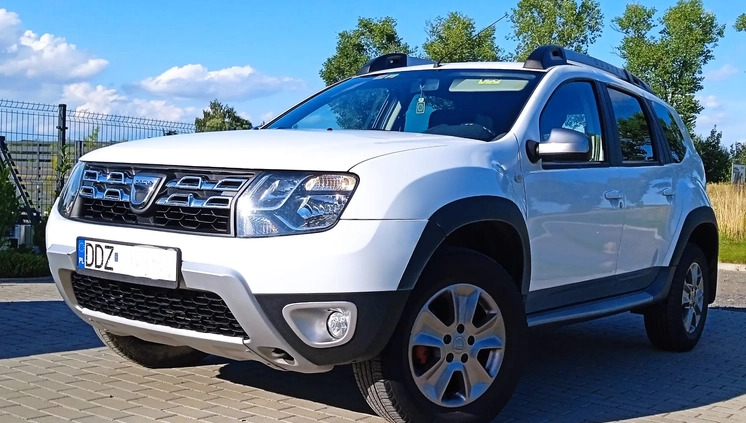 Dacia Duster cena 39000 przebieg: 124000, rok produkcji 2015 z Dzierżoniów małe 326